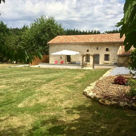 Holiday home Wisteria & Jasmine Genouille (Vienne)