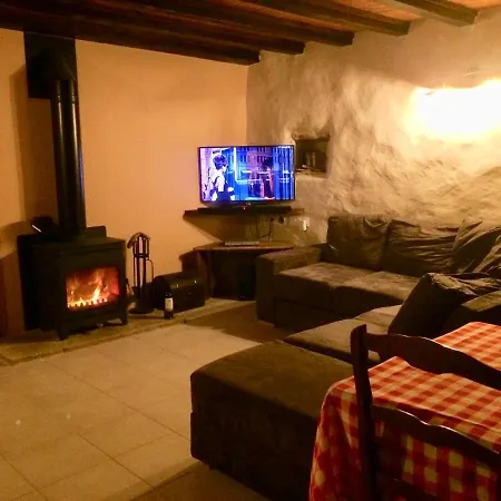 Wisteria & Jasmine Сasa de vacaciones *