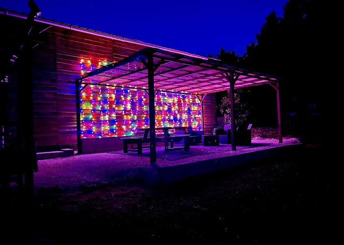 Сasa de vacaciones Wisteria & Jasmine Genouille (Vienne)