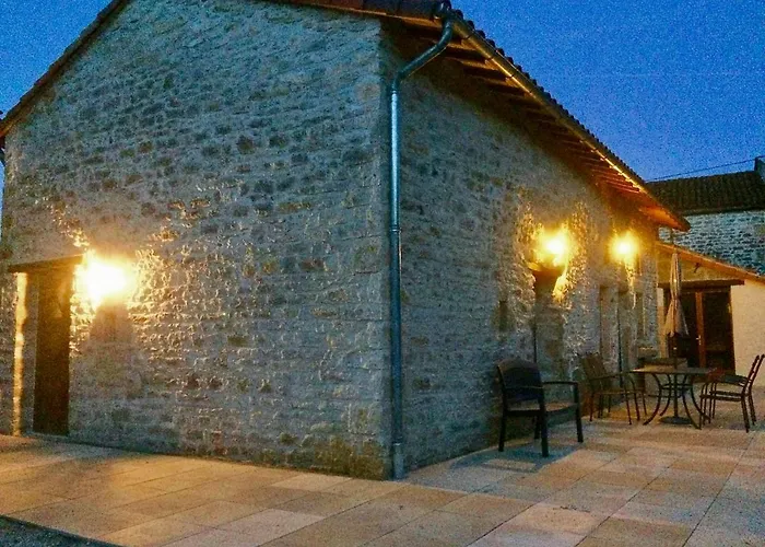 Wisteria & Jasmine Сasa de vacaciones