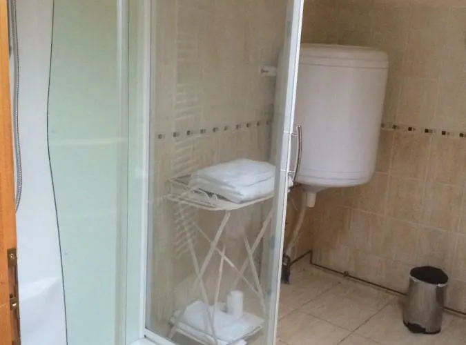 Wisteria & Jasmine Сasa de vacaciones *